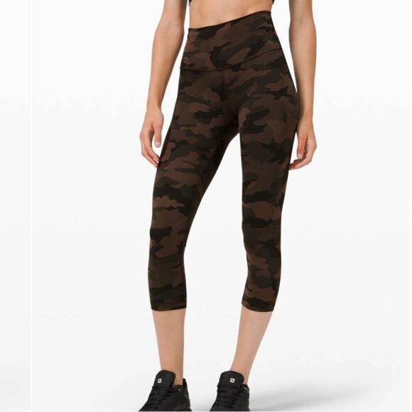 Lululemon Wunder Train High-Rise Crop 21"Camo SZ 4 - Picture 1 of 12